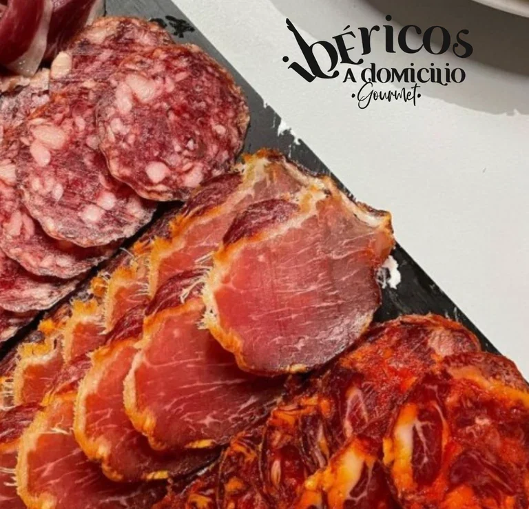 Lomo, chorizo y salchichón ibéricos de bellota en lonchas